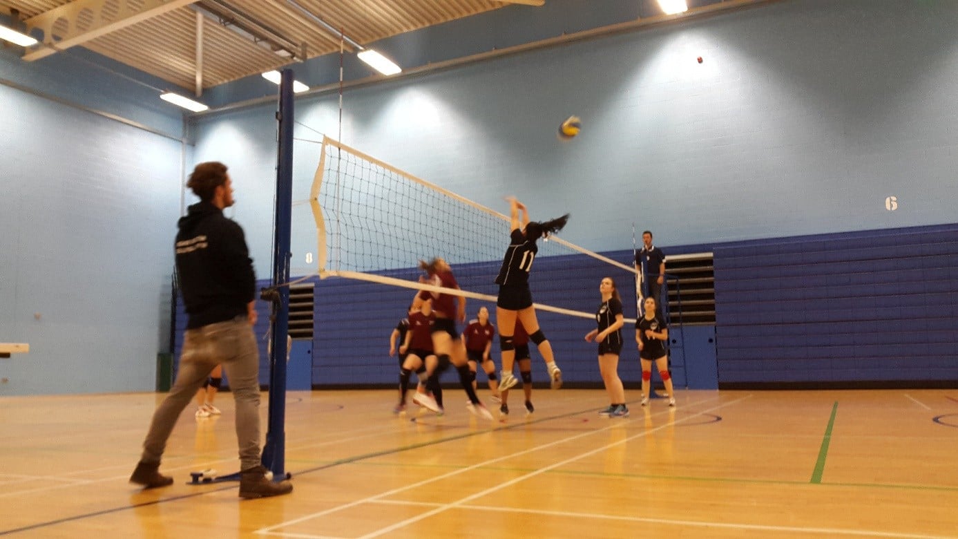 DMU Dragons women’s volleyball 1st team win in first game of the year